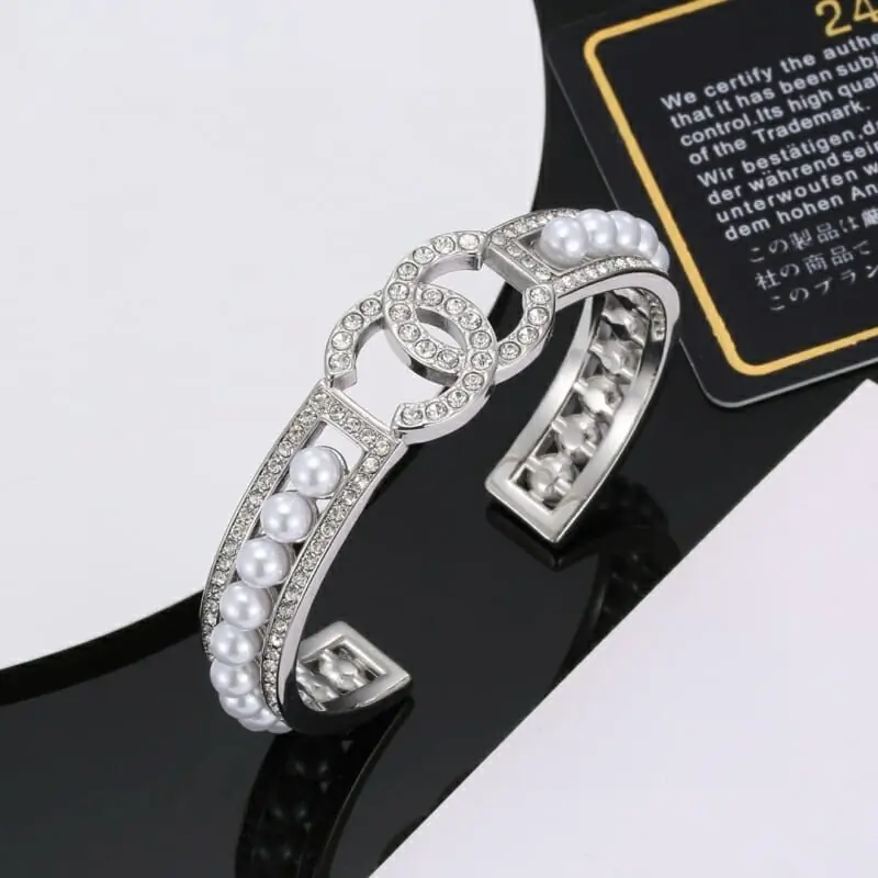 chanel bracelets pour femme s_123470a4